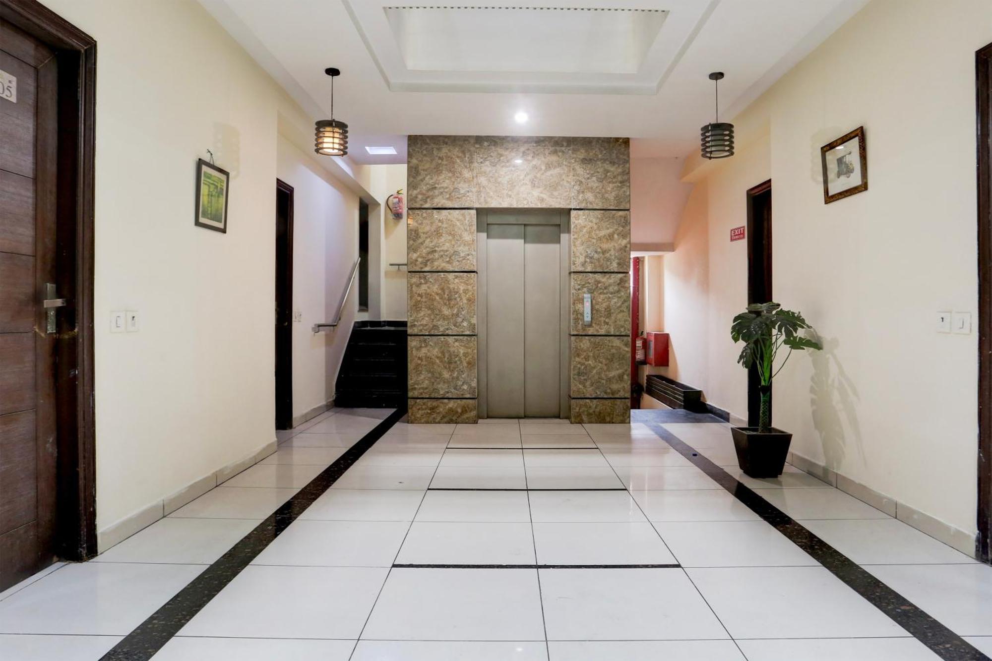 Super Collection O Railway Station Road Near Clock Tower Hotel Ludhiana Exterior photo